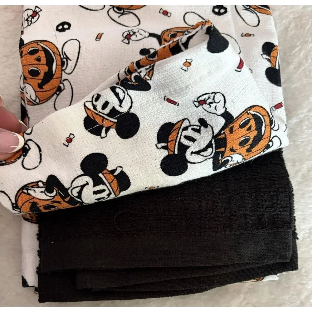 Mickey Mouse Halloween kitchen Towels 3 Pack. Disney, New